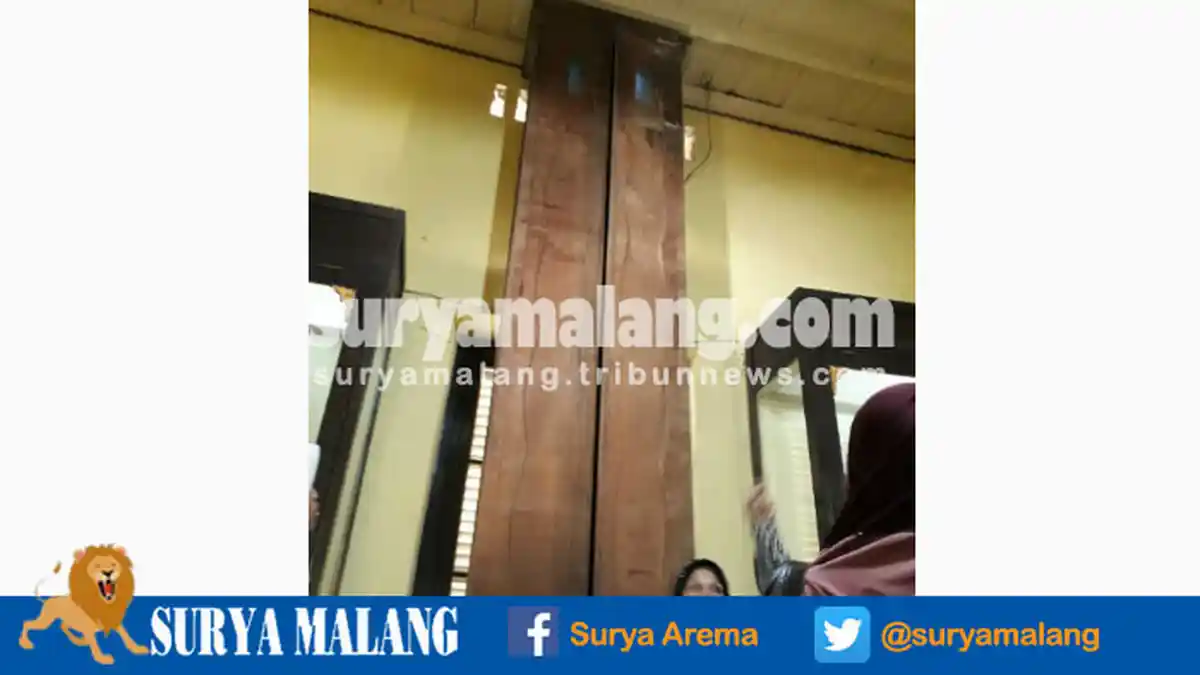 Ada Lemari Setinggi Lima Meter di Museum Keraton Sumenep Yang Bikin Wisatawan Penasaran