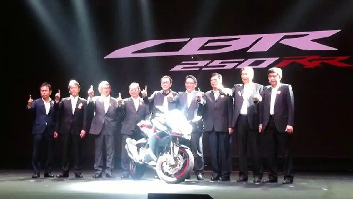AHM Cetak Sejarah Luncurkan Honda CBR 250 Dua Silinder