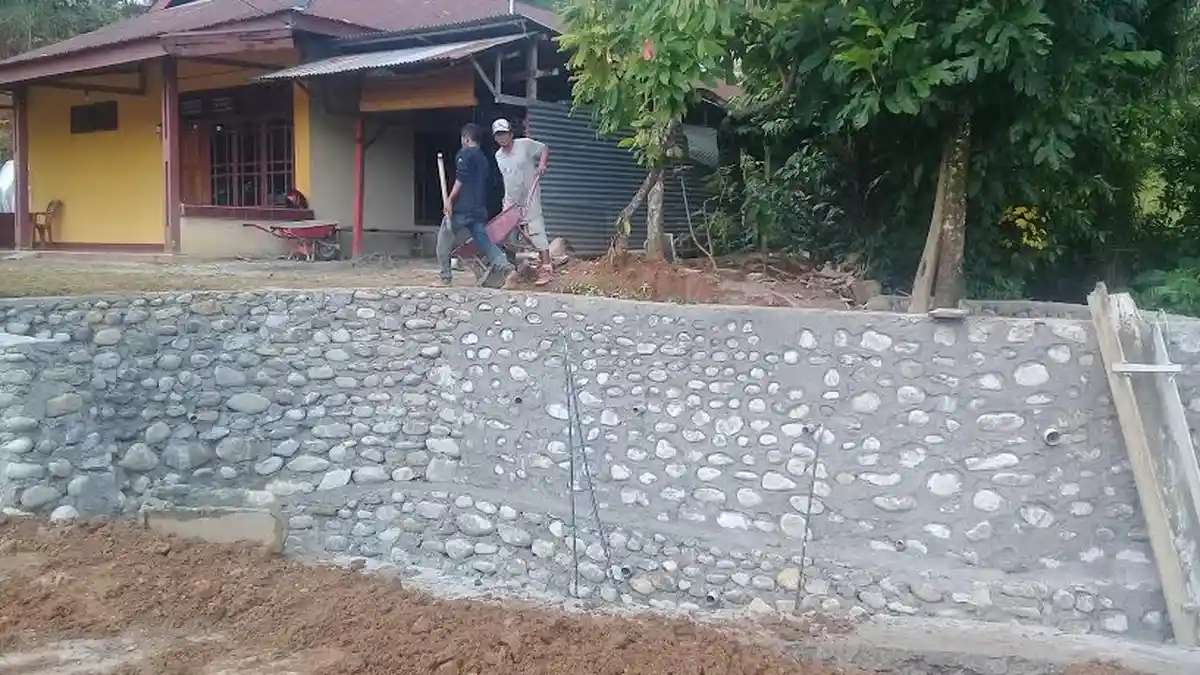 Akhirnya Dinas Bina Marga Sulsel Benahi Longsor Ratulangi Palopo