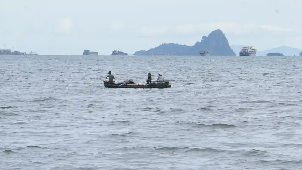 Gelombang Laut Selat Sunda Selatan Hari Ini 28 Agustus 2022 Capai 4 Meter