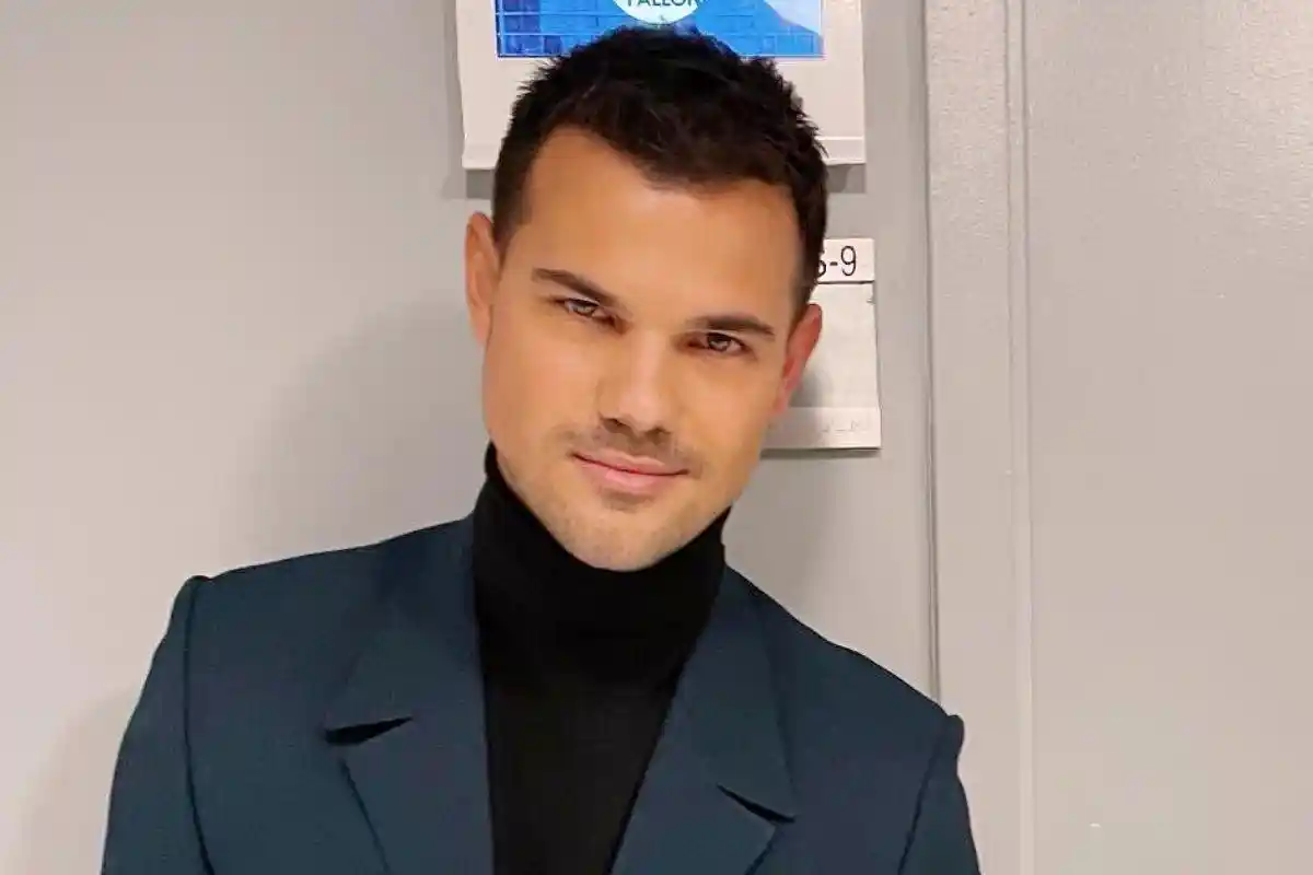 Menu Diet Ekstrem Ala Taylor Lautner, Ubi Jalar dan Protein Shake, Pantas Saja Berat Badan Bertahan