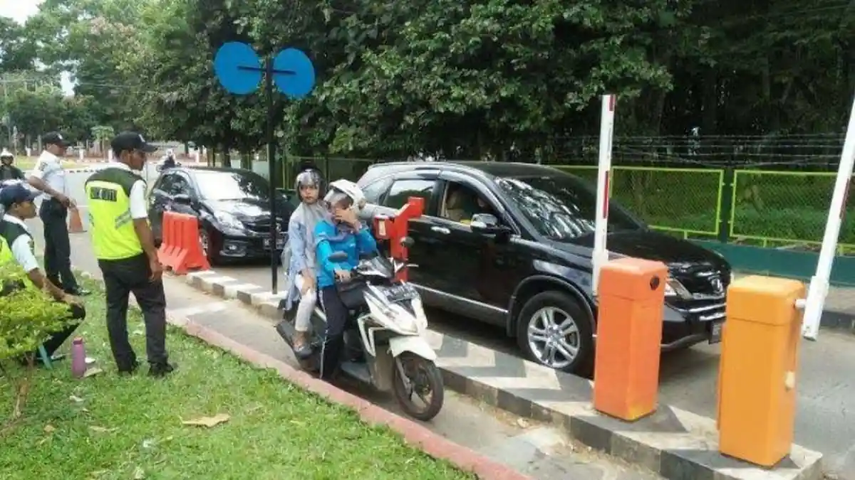 Sering Rusak, Kini Palang Portal (boom gate) Unila Dibuka Penuh