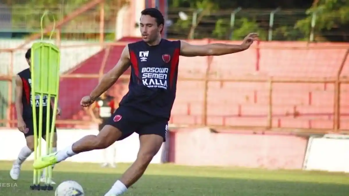 Jelang PSM Makassar Vs PSIS Semarang - Ezra Walian Belum Tentu Dimainkan
