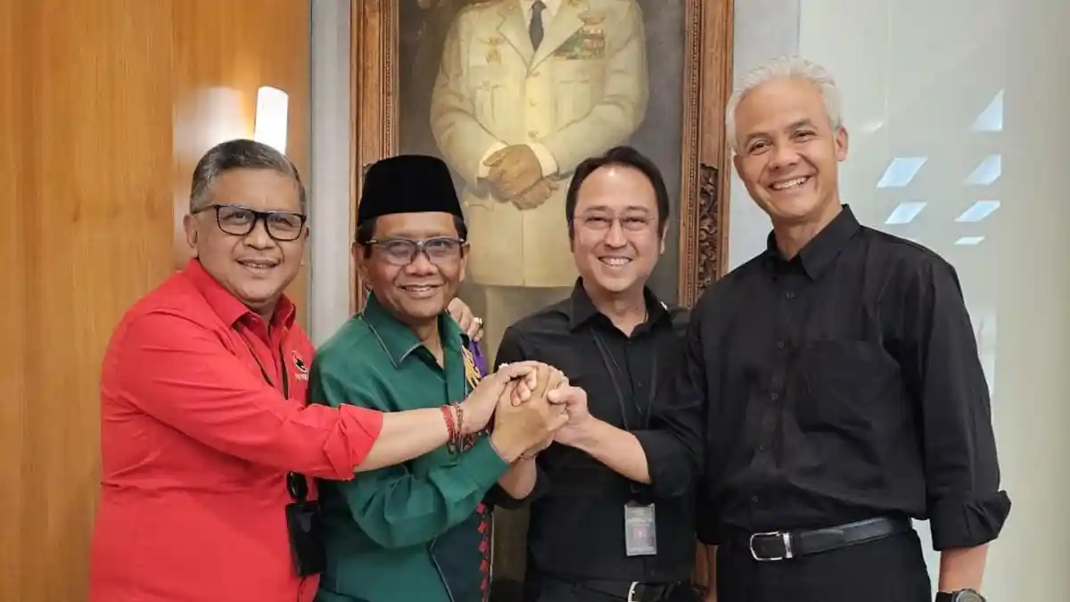 Hasto: Debat Cawapres Perdana Mahfud, Ganjar Banget!