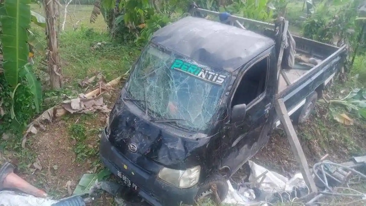 Pikap Terguling di Lampung Selatan, 13 Orang Masuk RSUD Bob Bazar