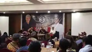 Calon-Presiden-Ganjar-Pranowo-melakukan-dialog-bersama-tokoh-agama.jpg