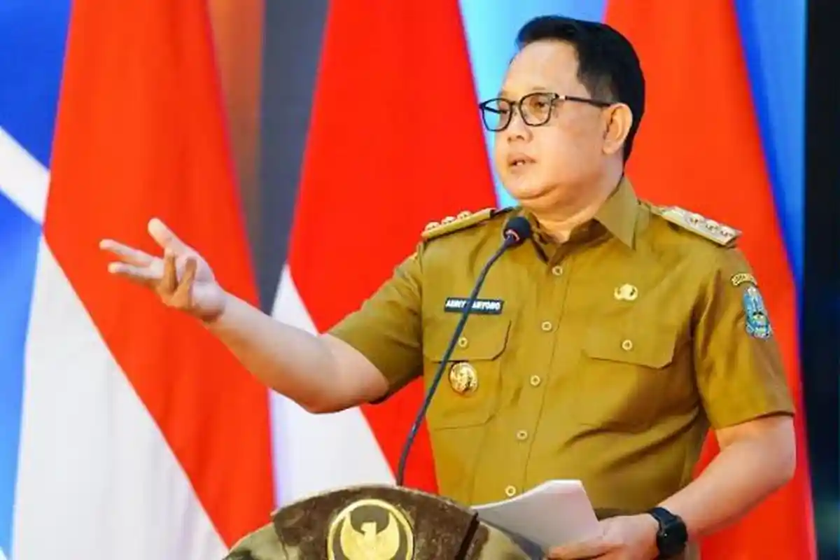 Adhy Karyono Canggung Saat Memberikan Sambutan Sebagai Pj Gubernur Jatim di Depan Khofifah