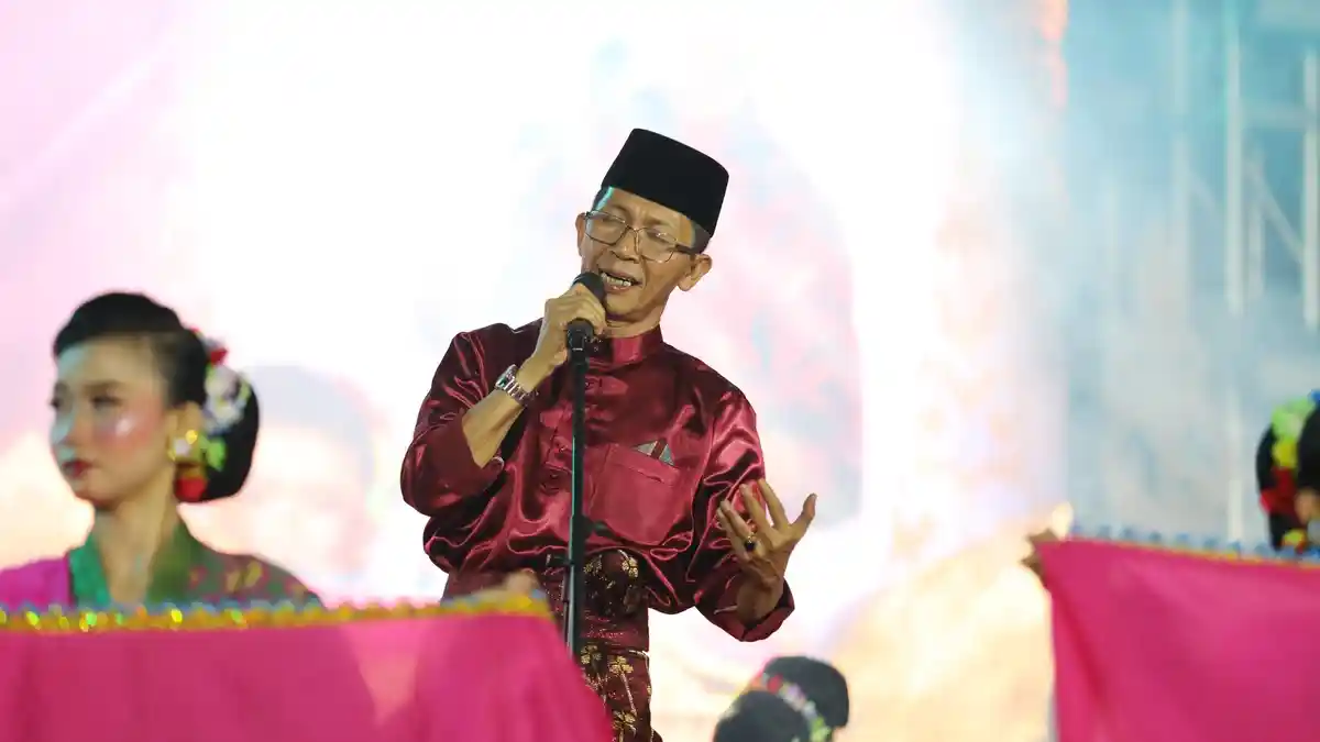 Puisi 'Uwak' Amsakar Getarkan Pembukaan Kenduri Seni Melayu Batam 2026 - Tribunbatam.id