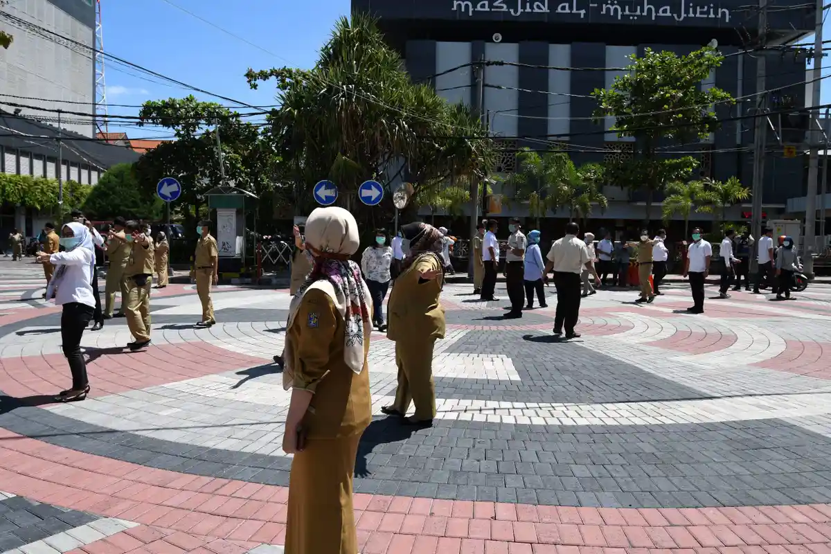 Sebaiknya Berjemur Dilakukan Pukul 10.00 Pagi Selama 10 Menit Kecuali Kalau Sambil Olahraga