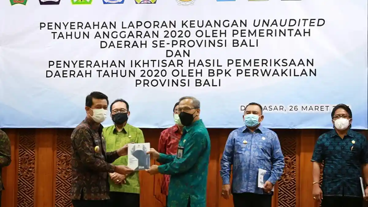 Pemkab Klungkung Serahkan Laporan Keuangan Unaudited kepada BPK