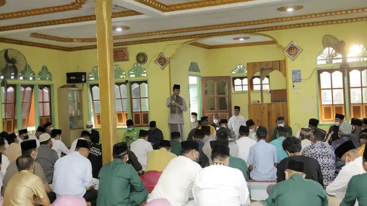 Diawali Ngabuburit Cek Pelabuhan, Amsakar Gelar Safari Ramadhan ke Kampung Cengkui Bulang