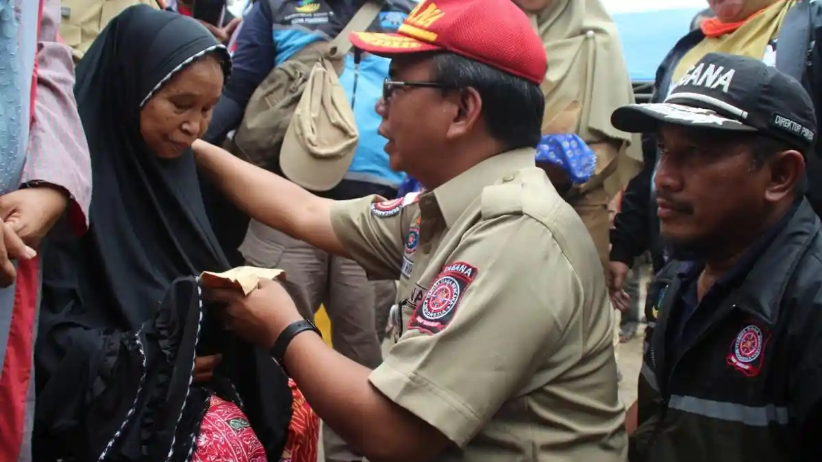 Santunan Bagi Ahli Waris dan Bantuan Logistrik untuk Warga Jeneponto