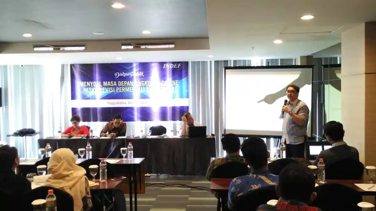 INDEF Perhitungankan Rp 25.000 Angka Ideal Tarif Bawah Taksi Online