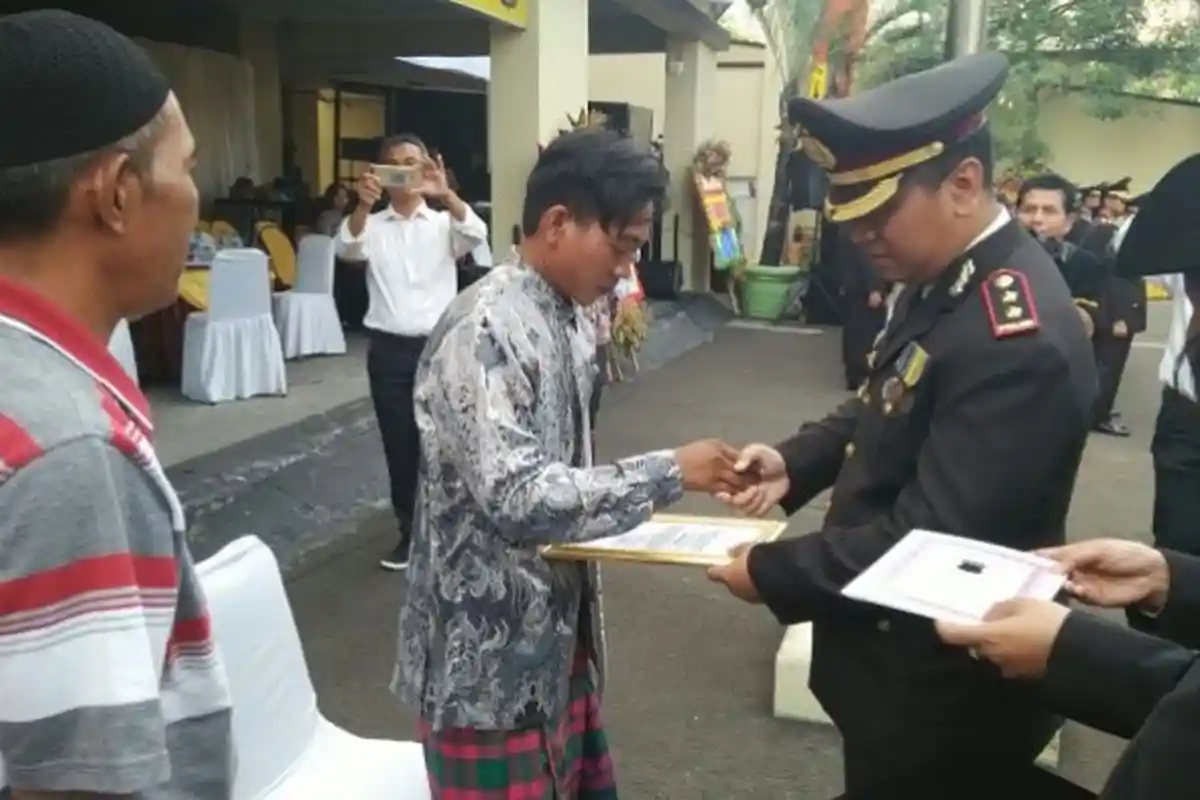 Kena Tembak Gara-gara Gagalkan Curanmor, Setiawan Dapat Penghargaan Polisi