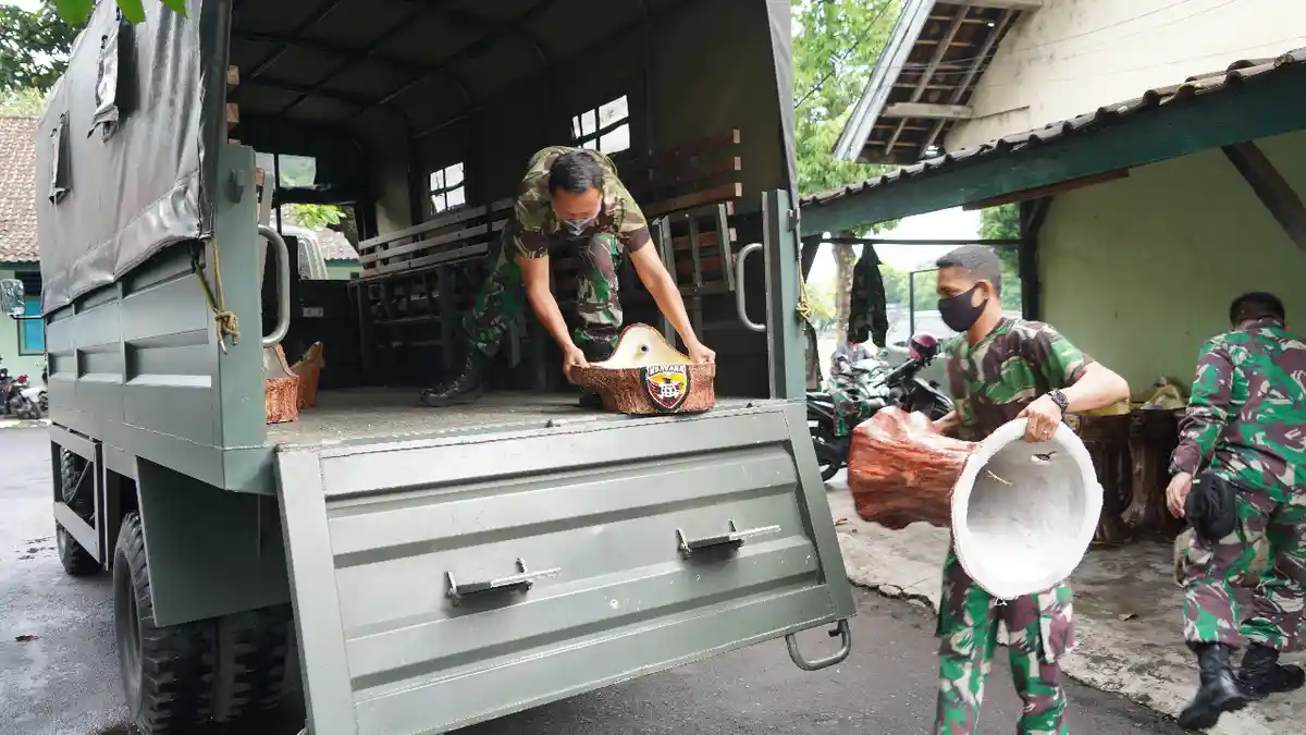 Dukung Implementasi 3M Untuk Cegah Penyebaran Covid-19, TNI AD di Bali Distribusikan 250 Wastafel