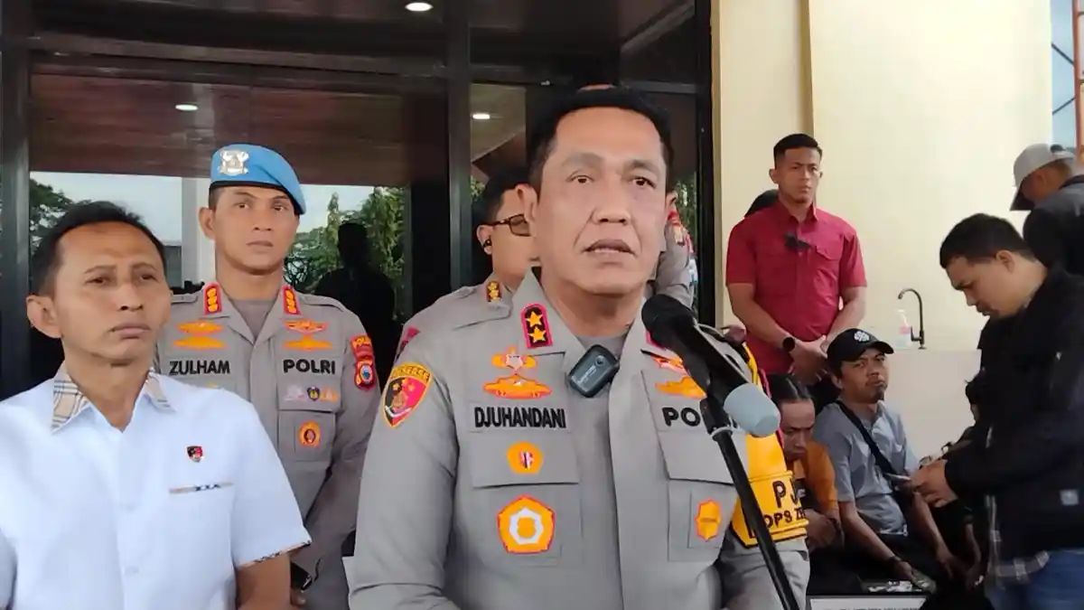 Ujian Perdana Irjen Djuhandhani Rahardjo, Tawuran Warga di Makassar Perlu Didamaikan