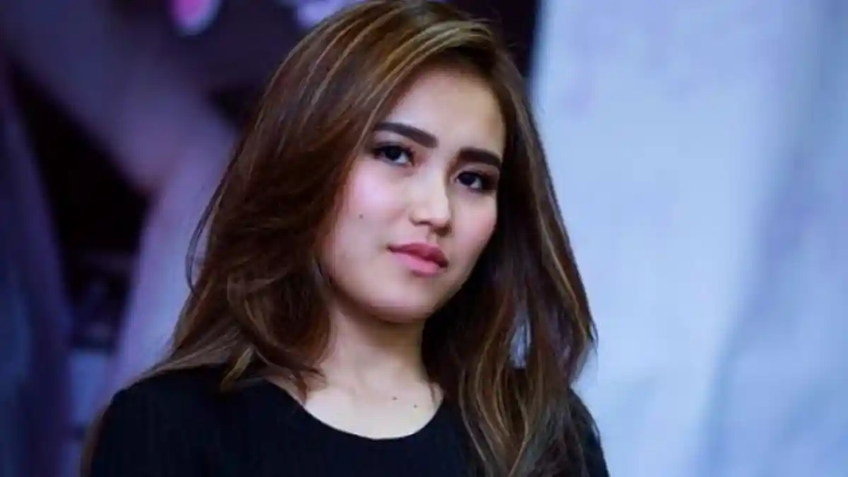 Ayu Ting Ting Angkat Bicara Soal Artis dan Program Alay yang Ramai Diperbincangkan