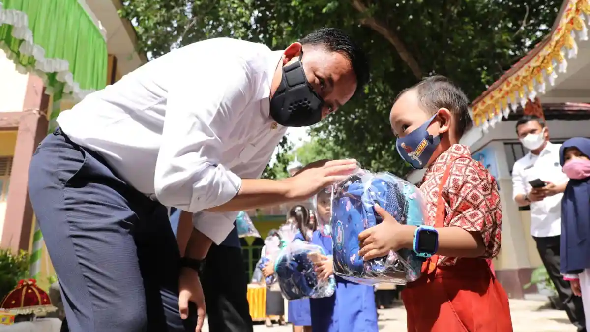1021 Penjahit Lokal Produksi Perlengkapan Sekolah Gratis di Bantaeng