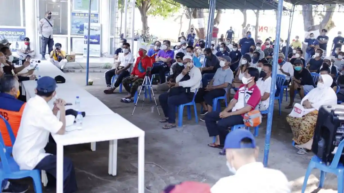 Warga Gili Trawangan Curhat ke Gubernur NTB, Minta Masa Depan Anak Mereka Diselamatkan