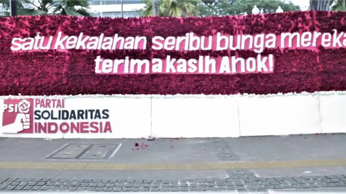 Karangan Bunga PSI untuk Ahok ''Satu Kekalahan Seribu Bunga Merekah''