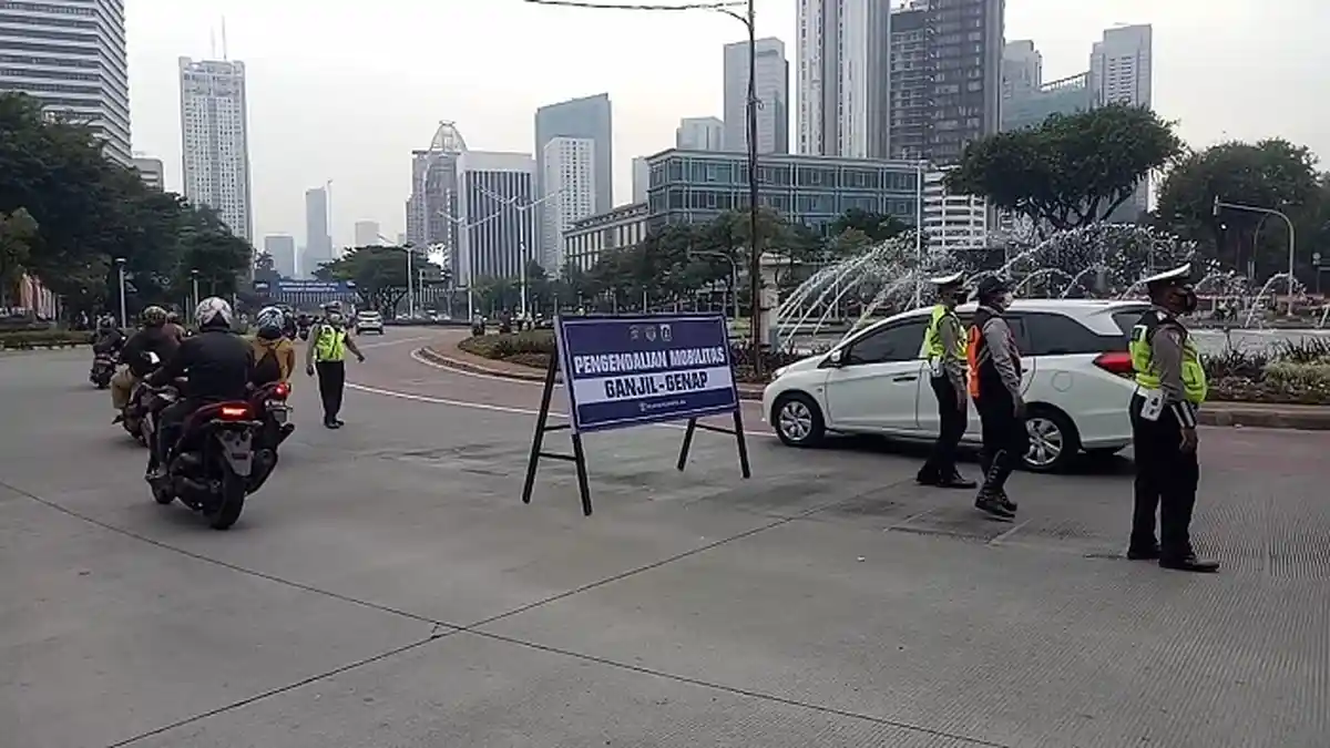 Pengendara Mobil Kerap Ngotot Melanggar Aturan Ganjil-Genap