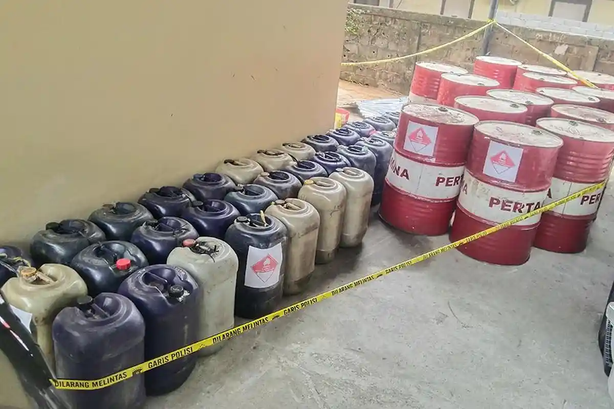 Satreskrim Polresta Pontianak Ungkap Kasus Penyelewengan Bahan Bakar Subsidi dalam Kapal Tangker