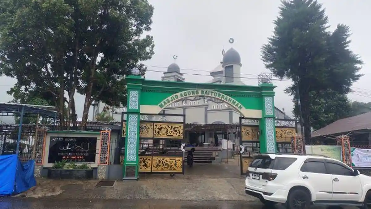 Pelaksanaan Sholat Ied Berpusat di Masjid Agung Baiturrahman Ruteng