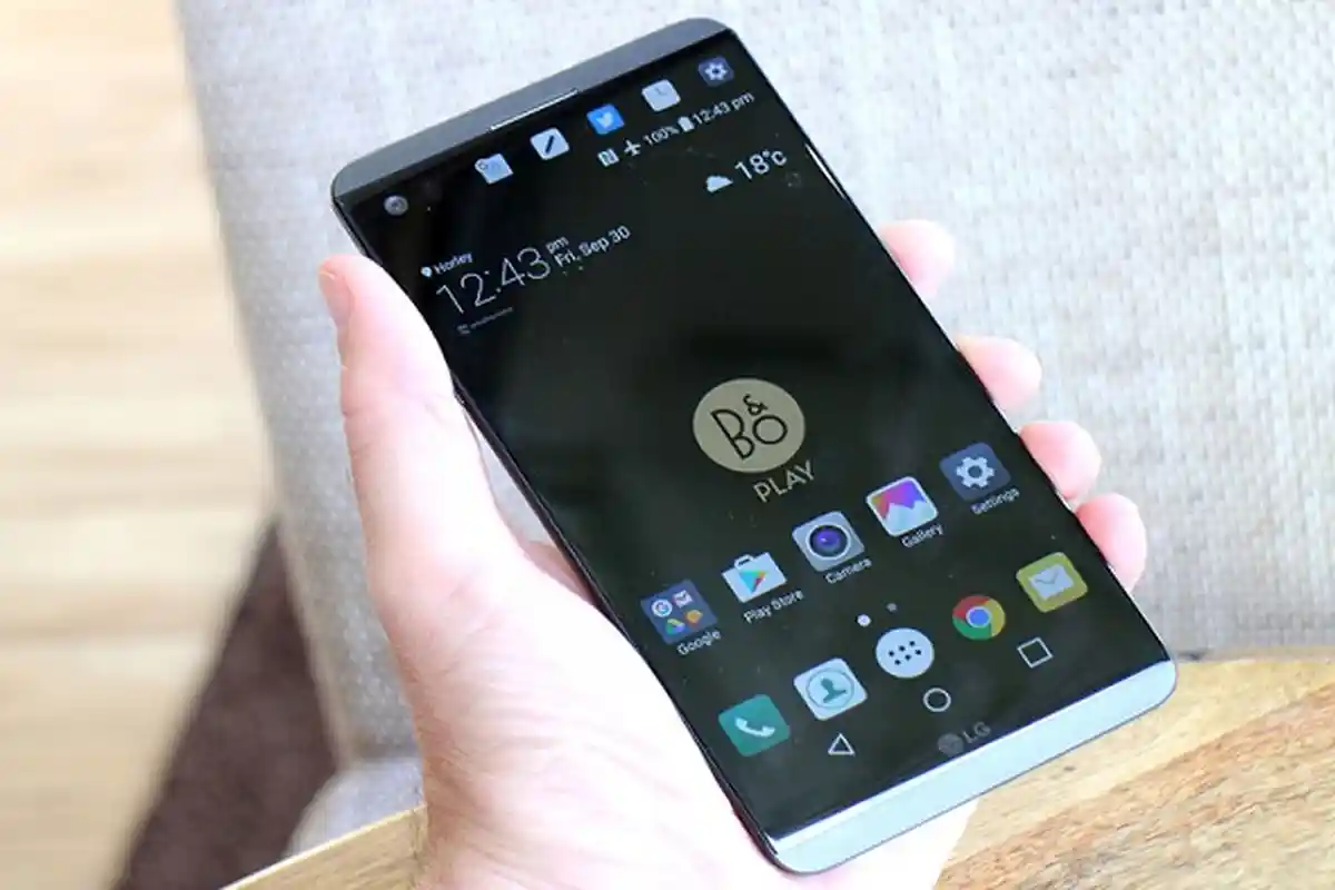 Harga Smartphone Buatan Korea Terbaik 2016 - Galaxy S7 Edge atau LG V20? Cek Harga 2 Primadona Ini