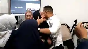 Istri-Robi-Vitergo-Histeris-Usai-Suami-Divonis-4-Tahun-10-Bulan-Penjara-Korupsi-Fee-Pokir-DPRD-OKU.jpg