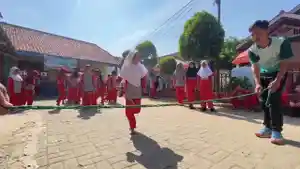 SDN-1-Narimbang-di-Lebak-Banten-meriahk.jpg