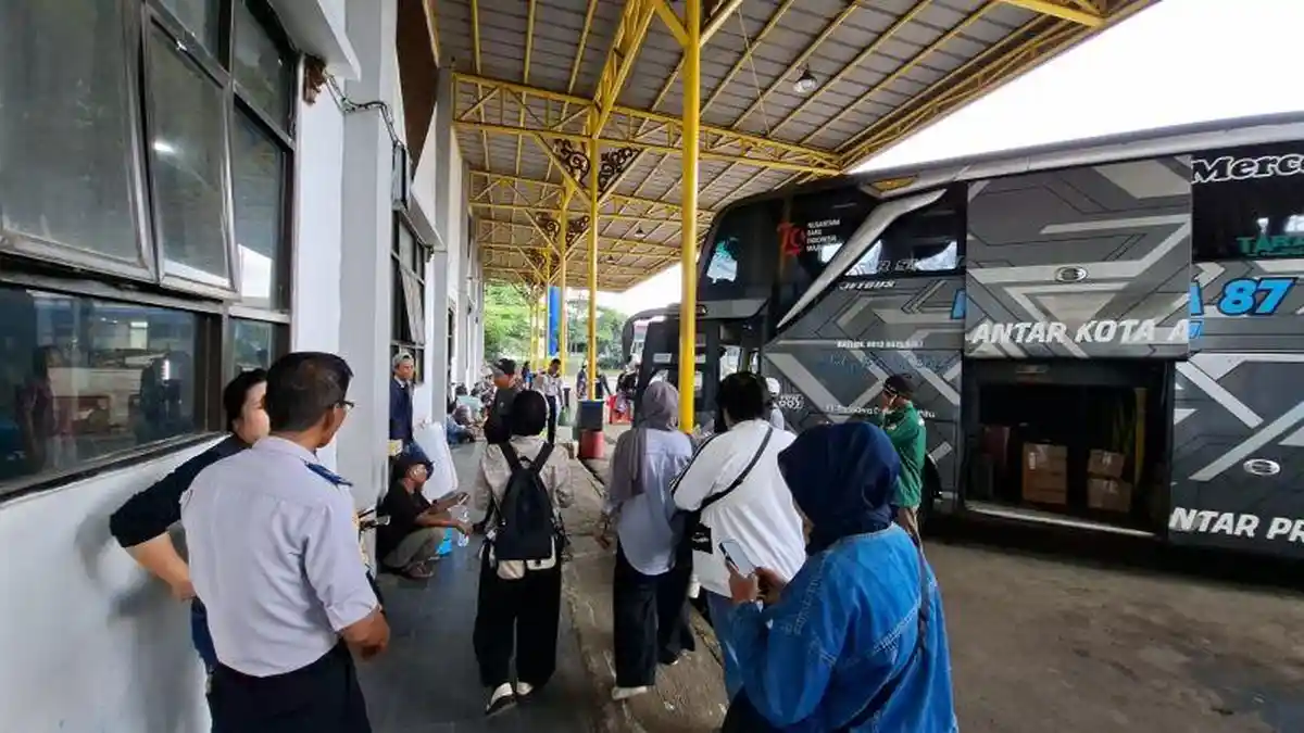 Puncak Arus Mudik Nataru di Terminal Jatijajar Depok Diprediksi Terjadi Hari Ini 