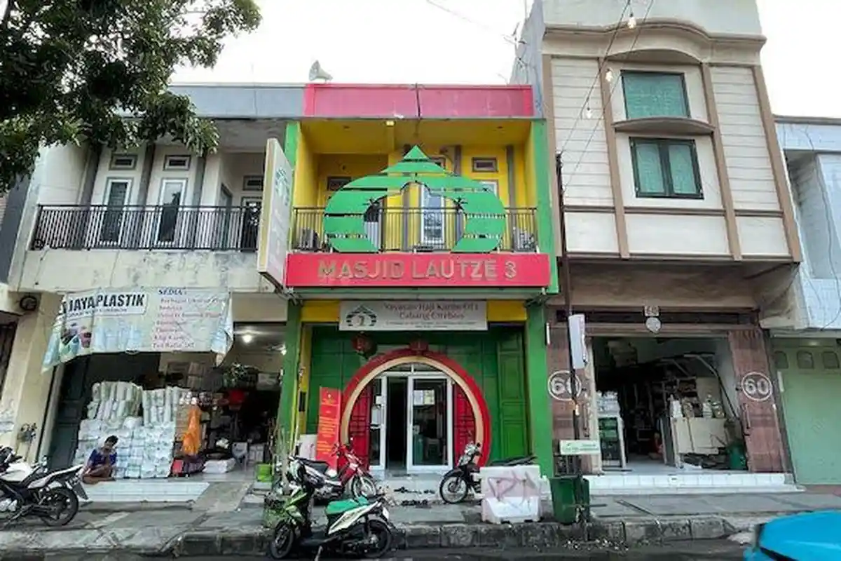 Masjid Lautze 3 Cirebon Inisiasi Program Tukar Al-Qur'an Lama dengan yang Baru