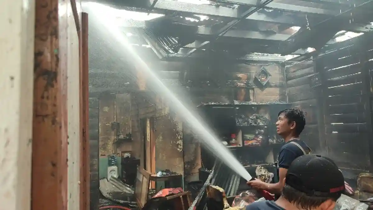 Dua Rumah di Kabanjahe Ludes Dilalap Si Jago Merah