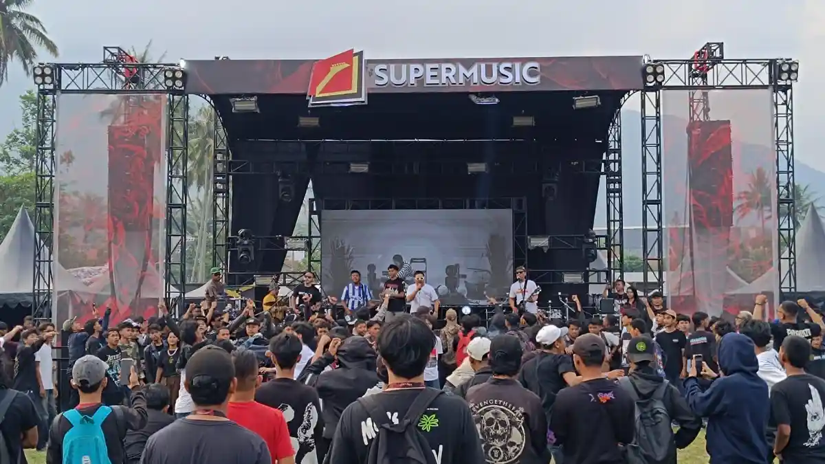 "Kecil Tapi Party" Kolaborasi Supermusic dan Hellprint, Upaya Mengangkat Potensi Band Lokal