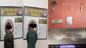 DIPAPARKAN-POLISI-Dua-tersangka-pengedar-sabu-dipaparkan-di-Mapolres-Ogan.jpg