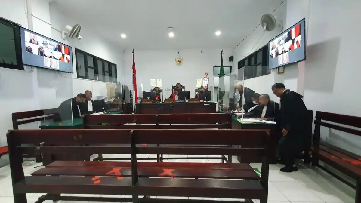 Korupsi Anggaran Rp 1,5 Miliar, Sekda MBD Jalani Sidang Perdana