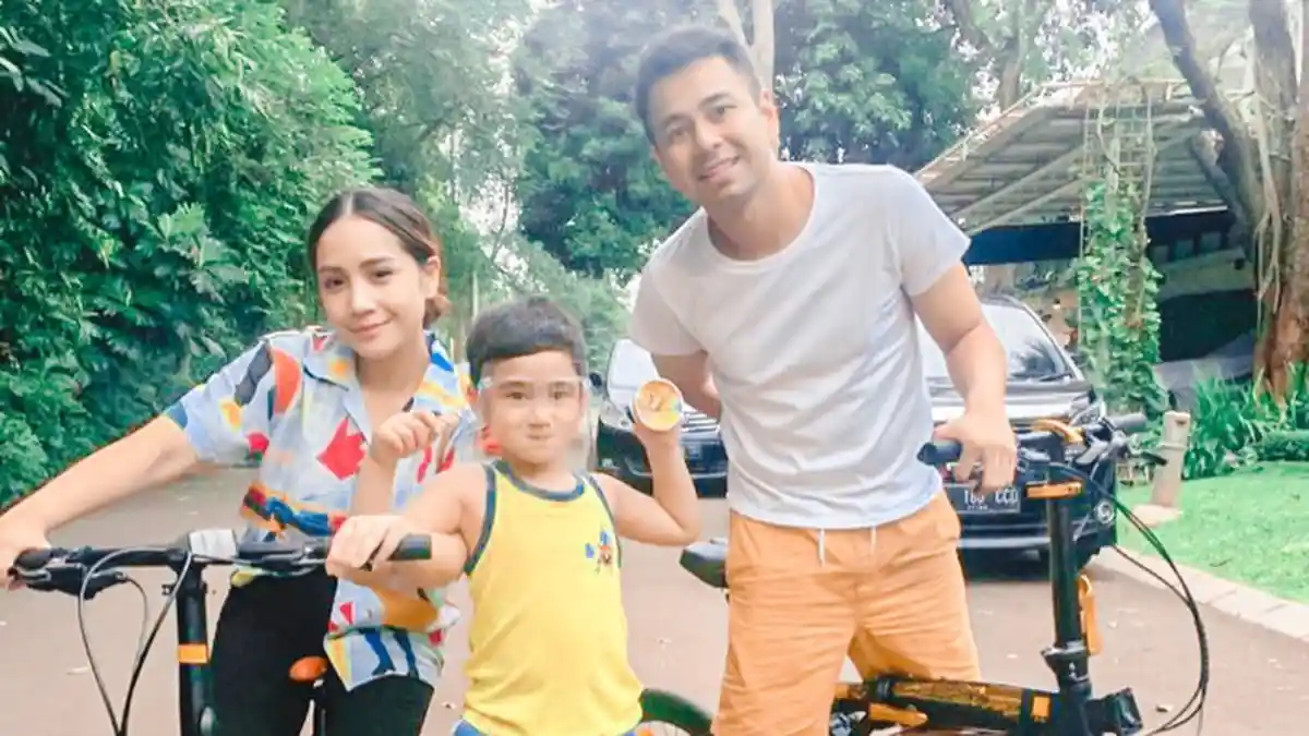 Lihat Tingkah Anak, Nagita Slavina Pusing Ngajarin Rafathar Huruf R: 'Diajarin Malah Bikin Stres'