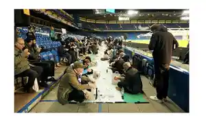 Klub-sepak-bola-Chelsea-menyelenggarakan-Iftar-Terbuka-pertamanya.jpg