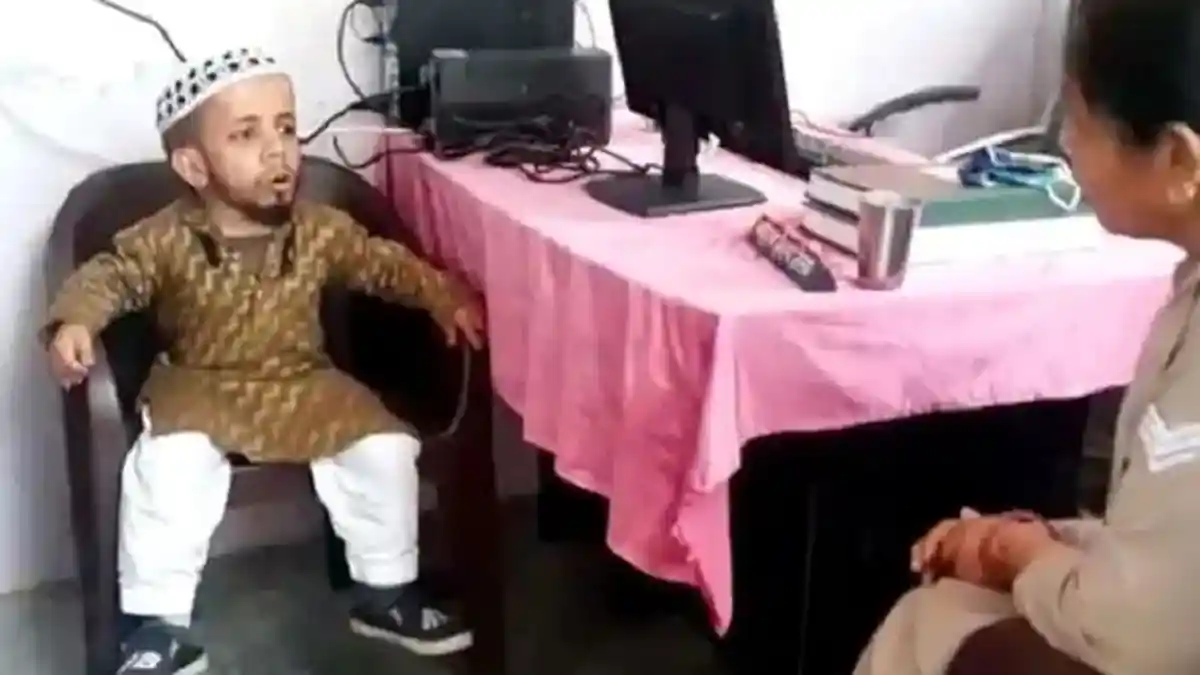 Putus Asa Mencari Pasangan Hidup, Pria India yang Memiliki Tinggi 60 Cm Minta Bantuan Polisi