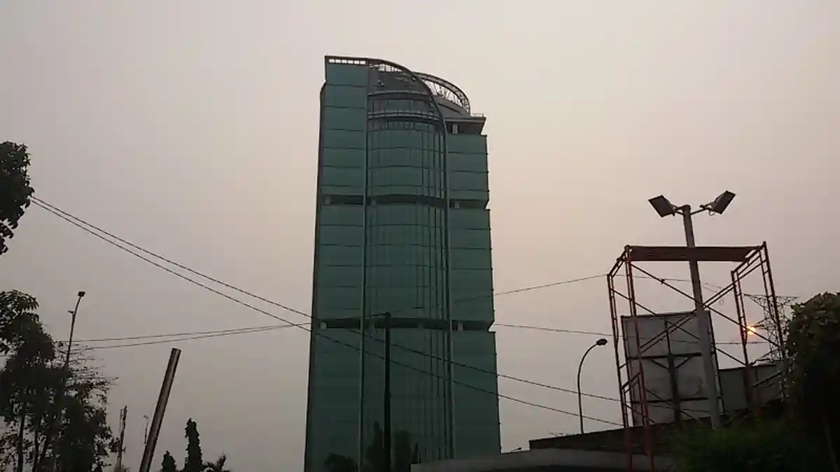 Langit Jakarta Berkabut, Banten Jarak Pandang Sudah Mulai Berkurang