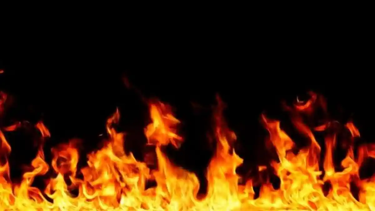 Gudang Plastik di Ciracas Jakarta Timur Terbakar, 20 Unit Mobil Damkar Diterjunkan