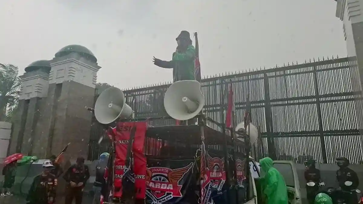 1.541 Personel Gabungan Amankan Aksi Perhimpunan Ojek Online Indonesia di Monas