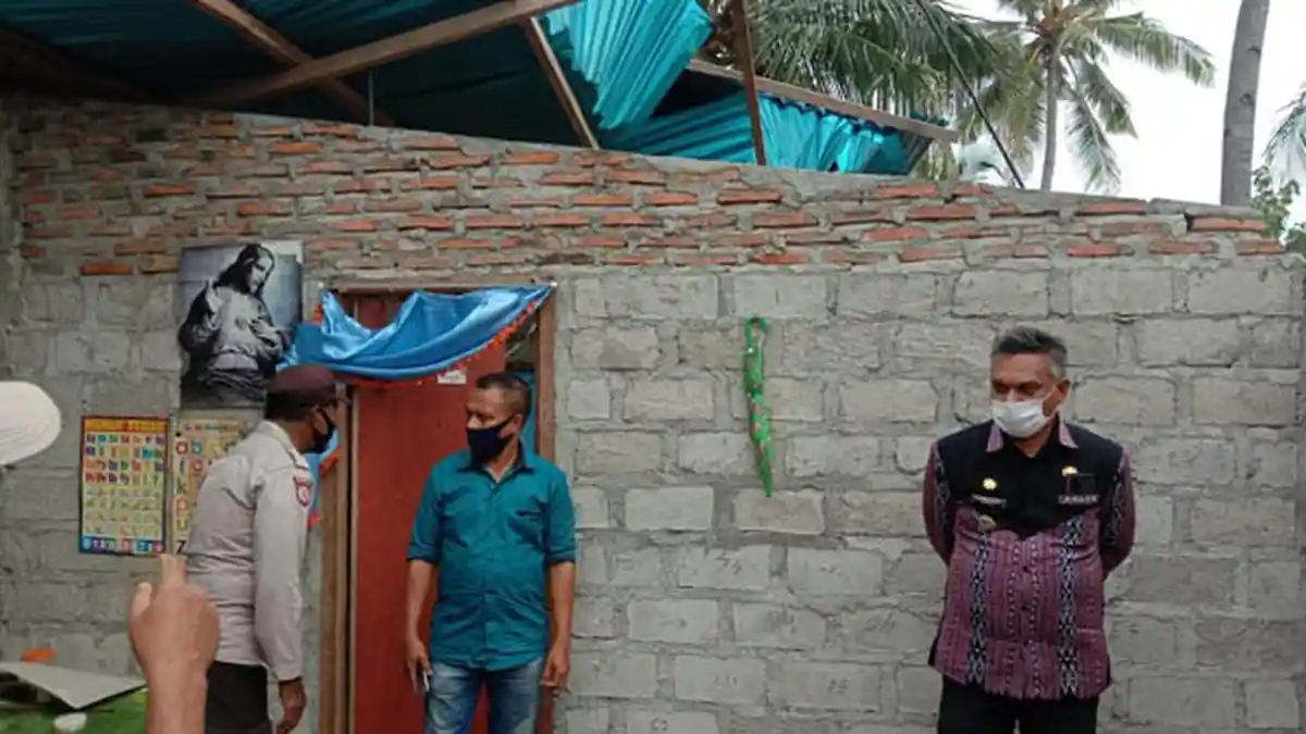 Bencana di Lela, 10 Rusak Diterpa Angin Kencang