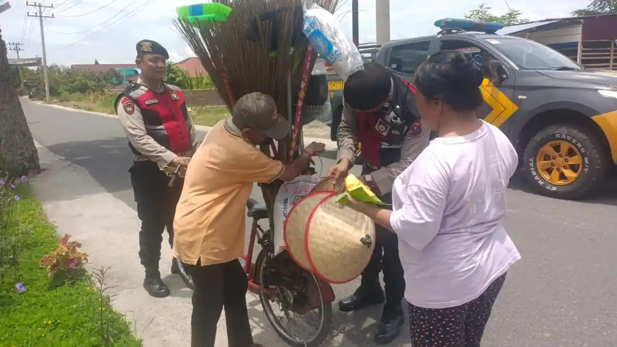 Bakti Sosial Sat Samapta: Bantuan Sembako Menyapa Warga Pematangsiantar