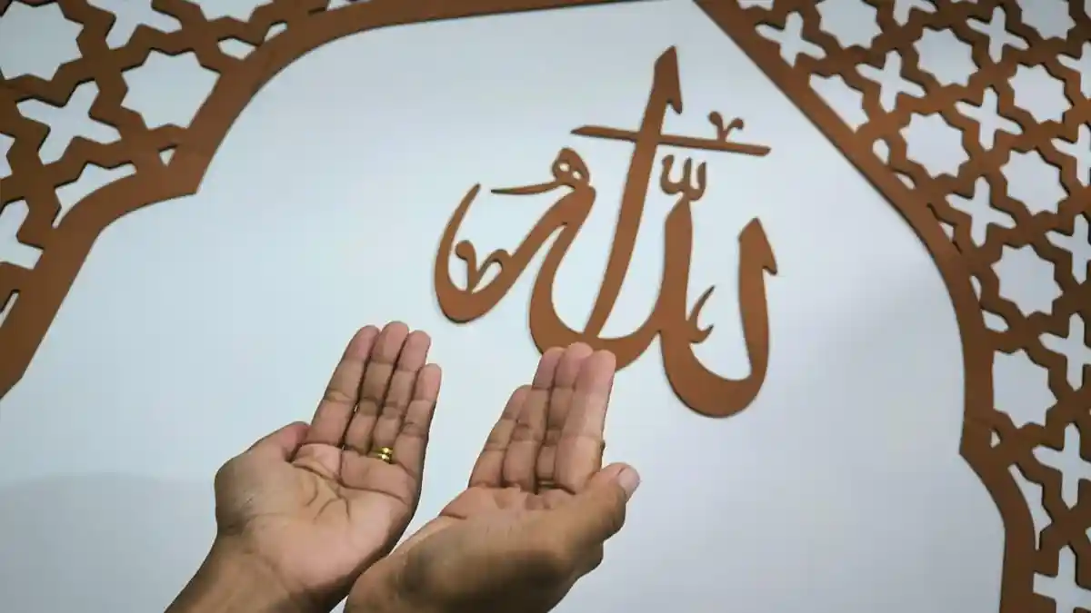 Doa Lailatul Qadar Lengkap dalam Teks Arab, Latin dan Artinya