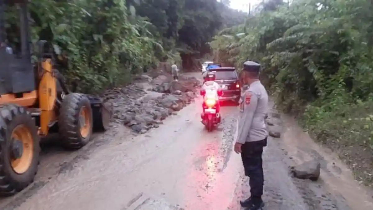 Longsor di Bener Meriah dan Galus Dua Rumah Ambruk, 1 Mobil Nyaris Tertimbun