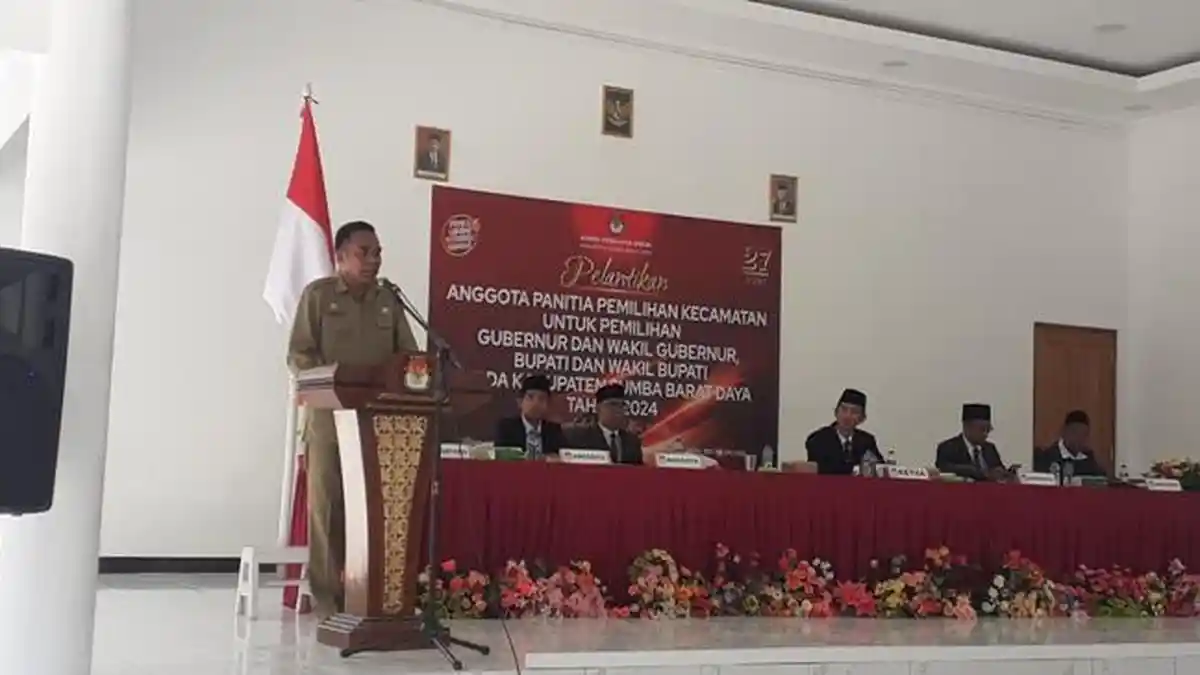 Hadiri Pelantikan 55 Anggota PPK, Sekda Sumba Barat Daya Minta Bekerja Profesional