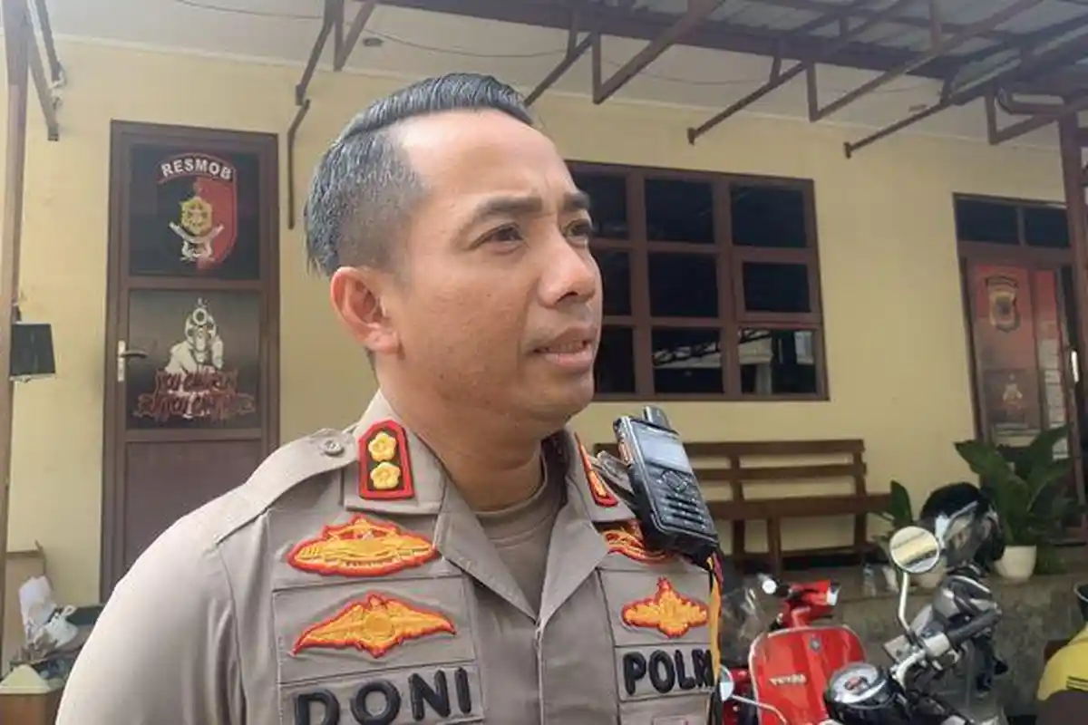 Polres Cianjur Tertibkan Pungli di Jalan Menuju Lokasi Terdampak Gempa, Ditemukan Kotak Donasi