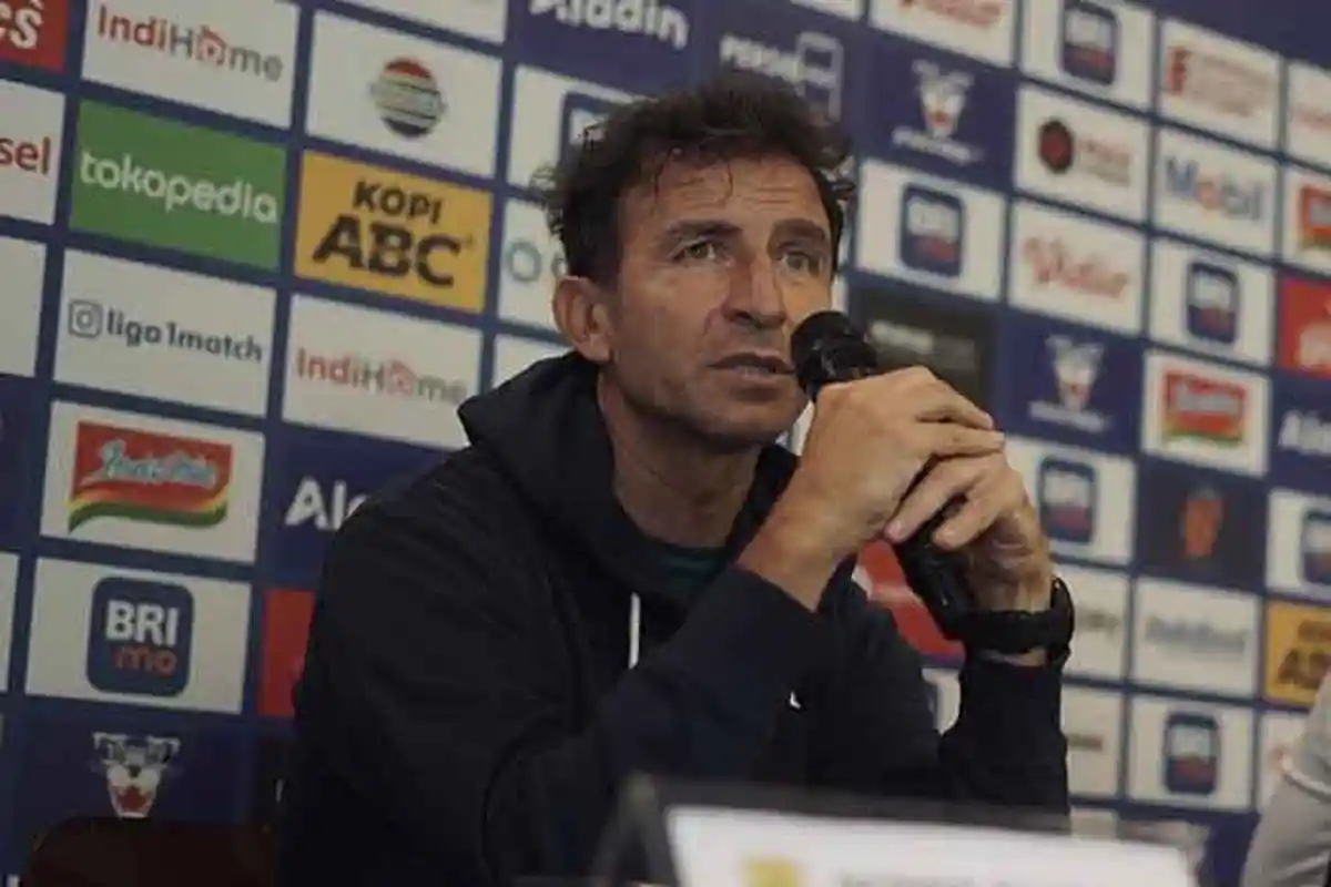 Prediksi Susunan Pemain PSS Sleman vs Persib Bandung: Luis Milla akan Mainkan 2 Pemain Baru Maung