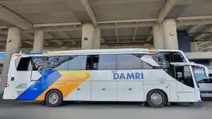 Bus-Damri-ke-Bandara-Kertajati.jpg